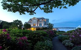 Chanler Cliff Walk